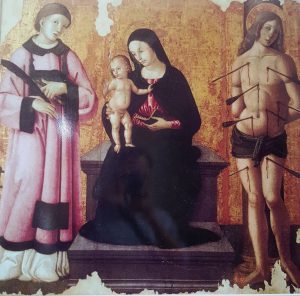 Scuola antoniazzesca, Madonna col Bambino tra i Ss. Lorenzo e Sebastiano, tempera e oro su tavola, XV sec. Formia, chiesa dei Ss. Lorenzo e Giovanni Battista